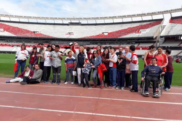 Visita a River Plate, a través de la Fundación River sin Barreras.